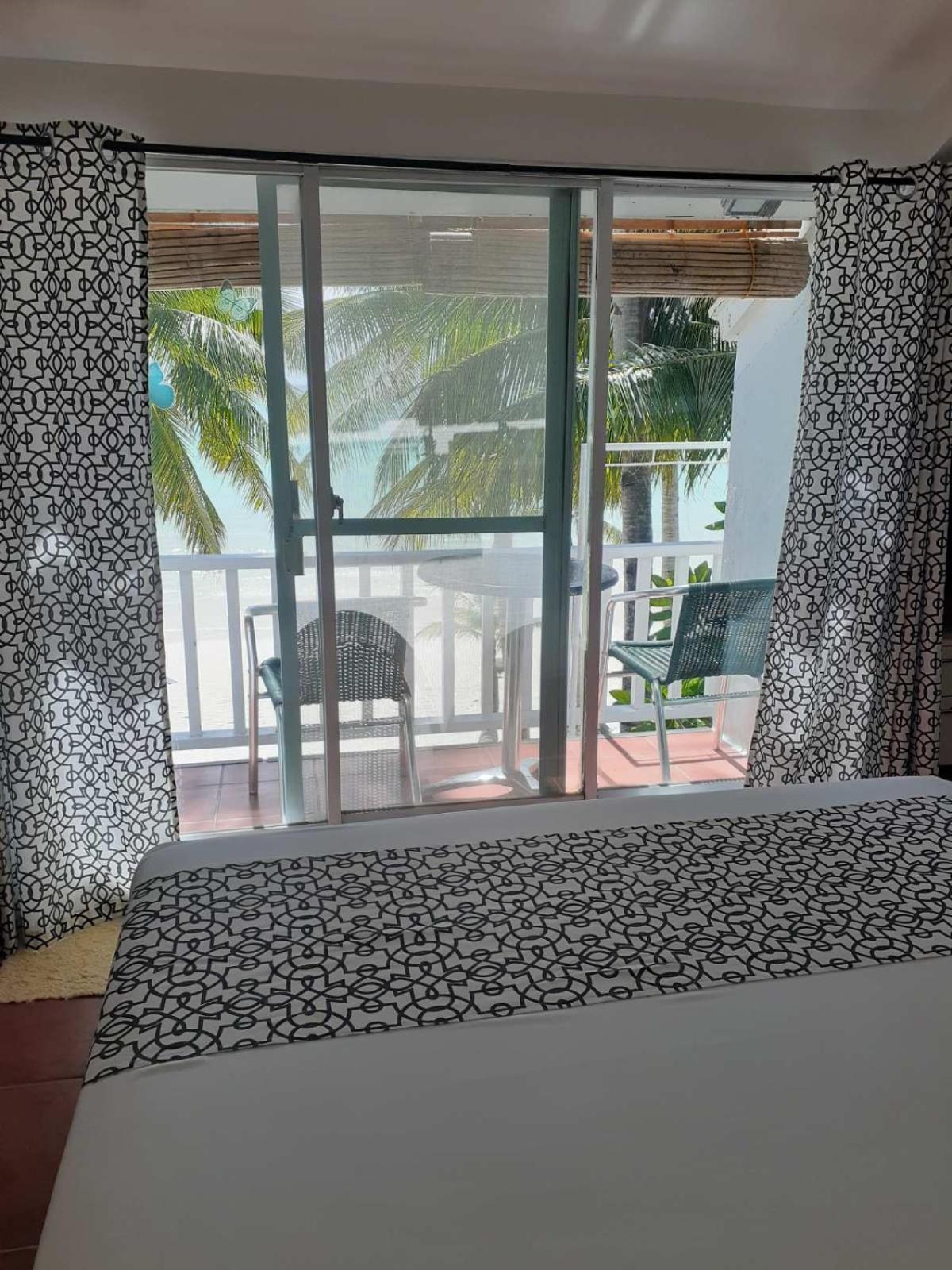 Bluewaves Beach House Balabag  Exterior foto